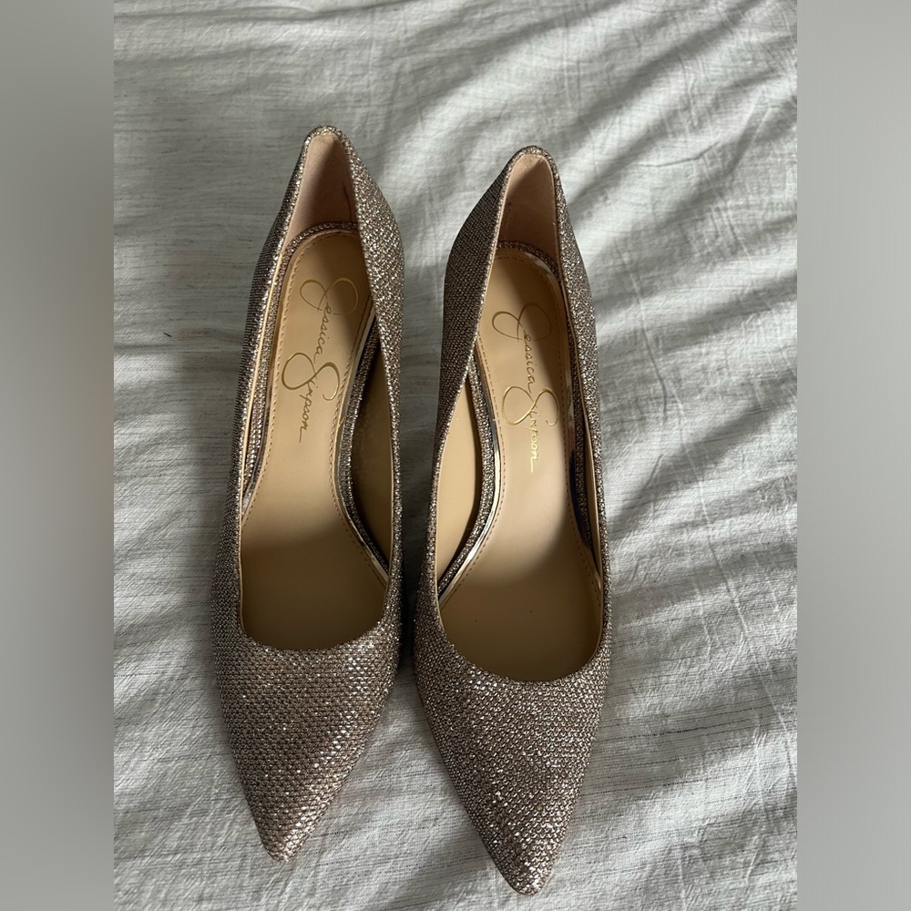Jessica Simpson glitzy metallic gold heel pumps - Picture 3 of 5